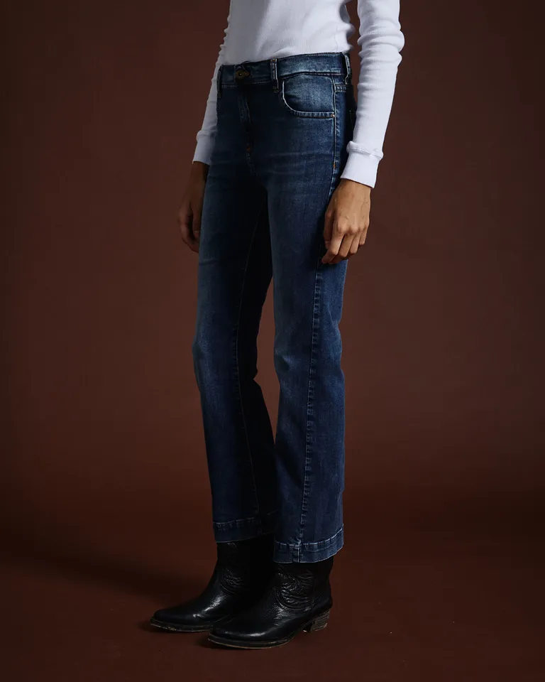 Pantalon de corte recto tiro alto con ruedo ancho de Wanama en Pantalones para argentina