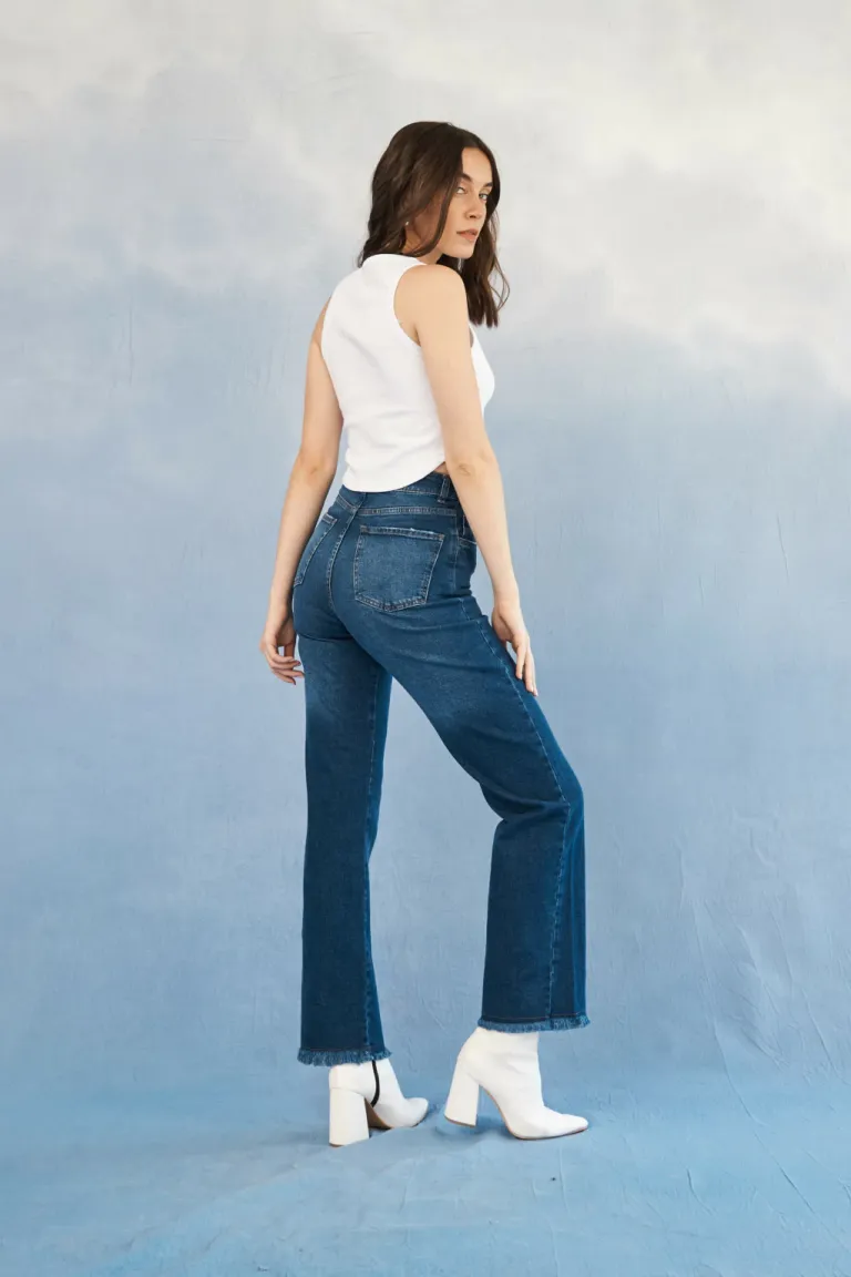 Pantalones vaqueros anchos de cintura alta, perfectos para un estilo informal y relajado de Apricot en Pantalones para argentina