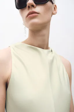 Vestido satinado espalda abierta de Mango en Vestidos para argentina