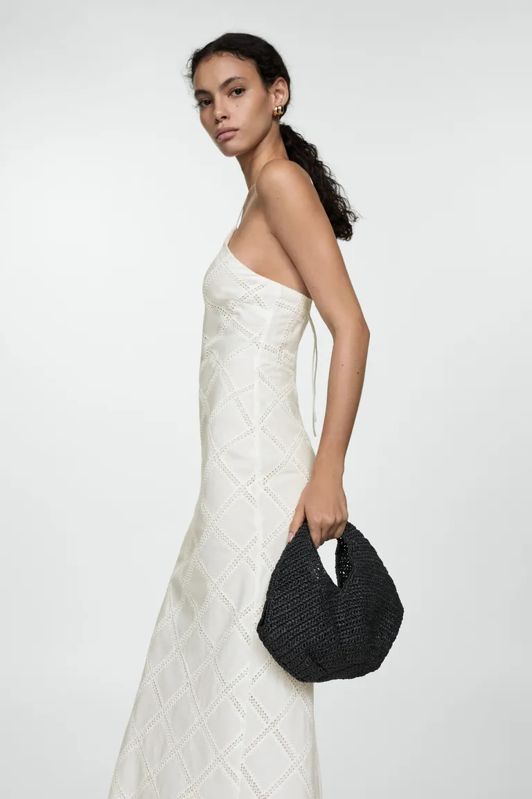 Vestido bordado cuello halter de Mango en Vestidos para argentina