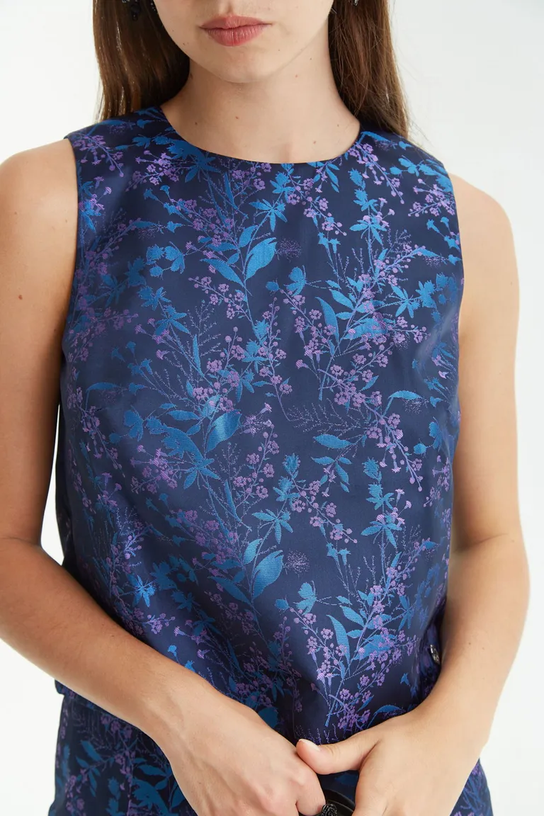 Top sin mangas con cuello redondo y estampado floral jacquard de Las Pepas en Tops para argentina