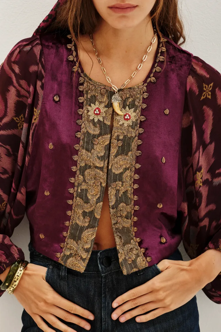 Chaqueta corta con bordados detallados y mangas con volumen de Rapsodia en Chaquetas para argentina