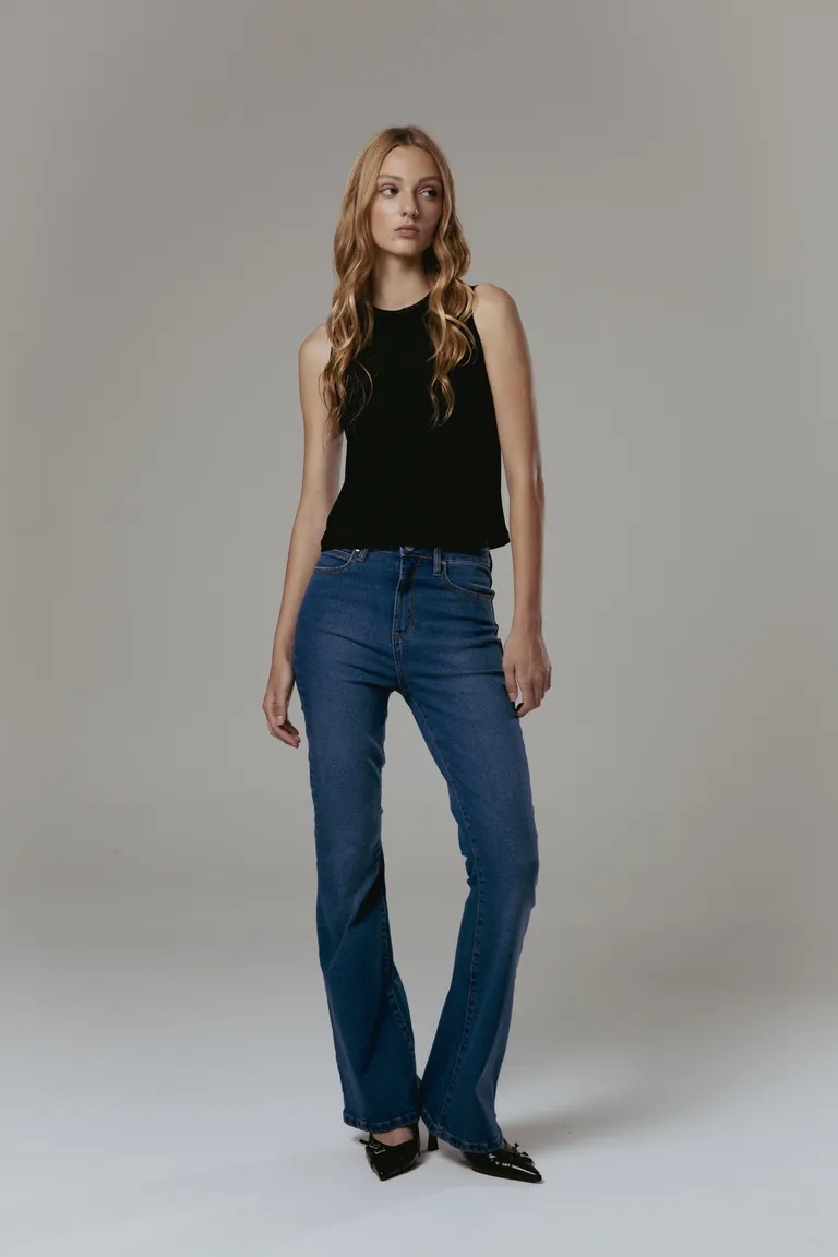 Pantalón de jean de corte ajustado con botamanga recta para mujer de Naíma en Pantalones para argentina