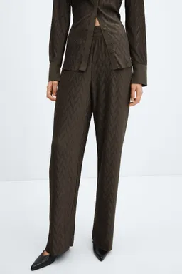 Pantalón wideleg textura plisada de Mango en Pantalones para argentina