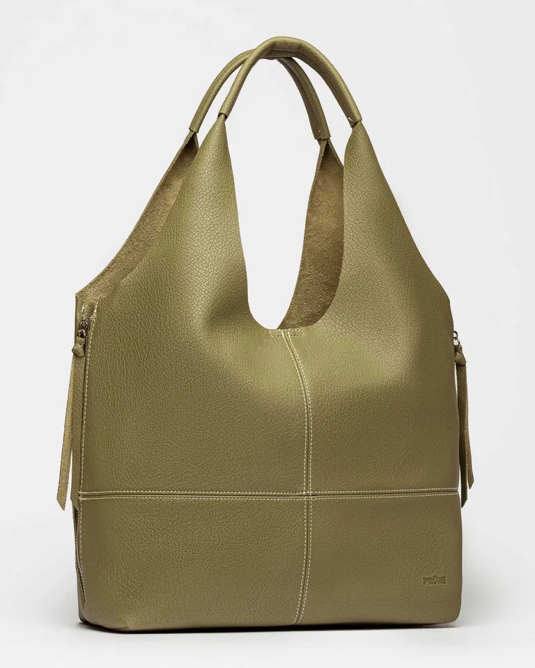 Bolso shopper en efecto cuero graneado en tono marrón, un accesorio elegante y versátil de Prüne en Bolsos y Carteras para argentina