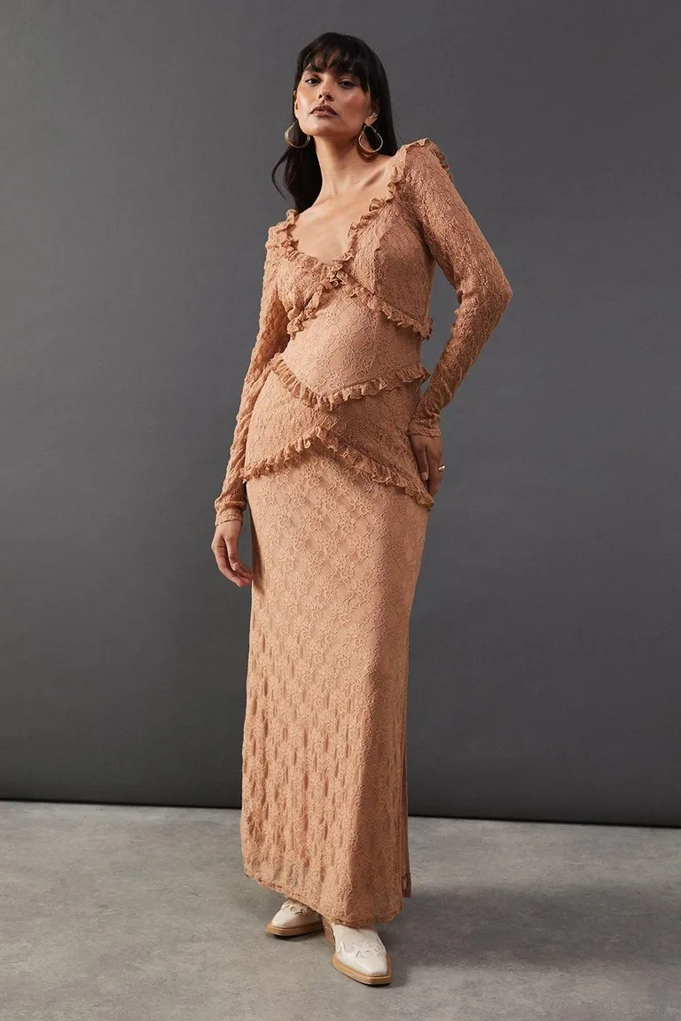 Maxivestido encaje cuello corazón de Warehouse en Vestidos para argentina