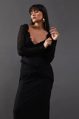 Maxivestido encaje cuello corazón de Warehouse en Vestidos para argentina