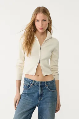 Cárdigan ajustado con cremallera de Stradivarius en Chaquetas para argentina
