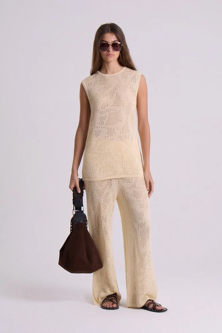 Top calado de viscosa y nylon en color crudo para mujer de Maria Cher en Tops para argentina