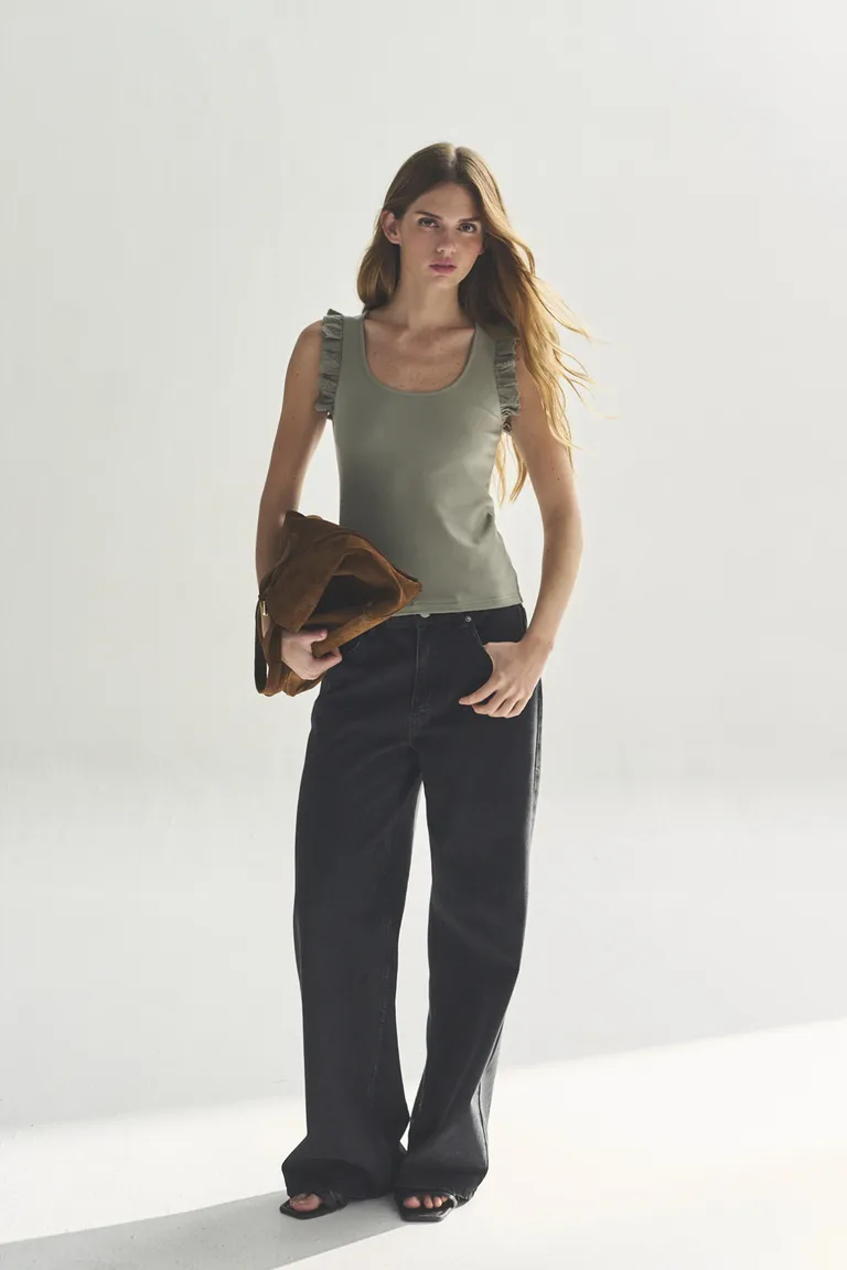 Remera gris de estilo casual y elegante para mujer de Akiabara en Remeras para argentina