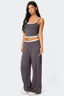 Pantalones elsa con capas de Edikted en Pantalones para argentina