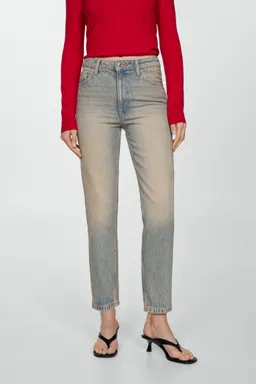Jeans mom tiro alto de Mango en Pantalones para argentina