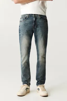 Jeans slim fit de Pull&Bear en Pantalones para argentina