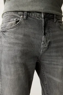 Jeans slim fit de Pull&Bear en Pantalones para argentina
