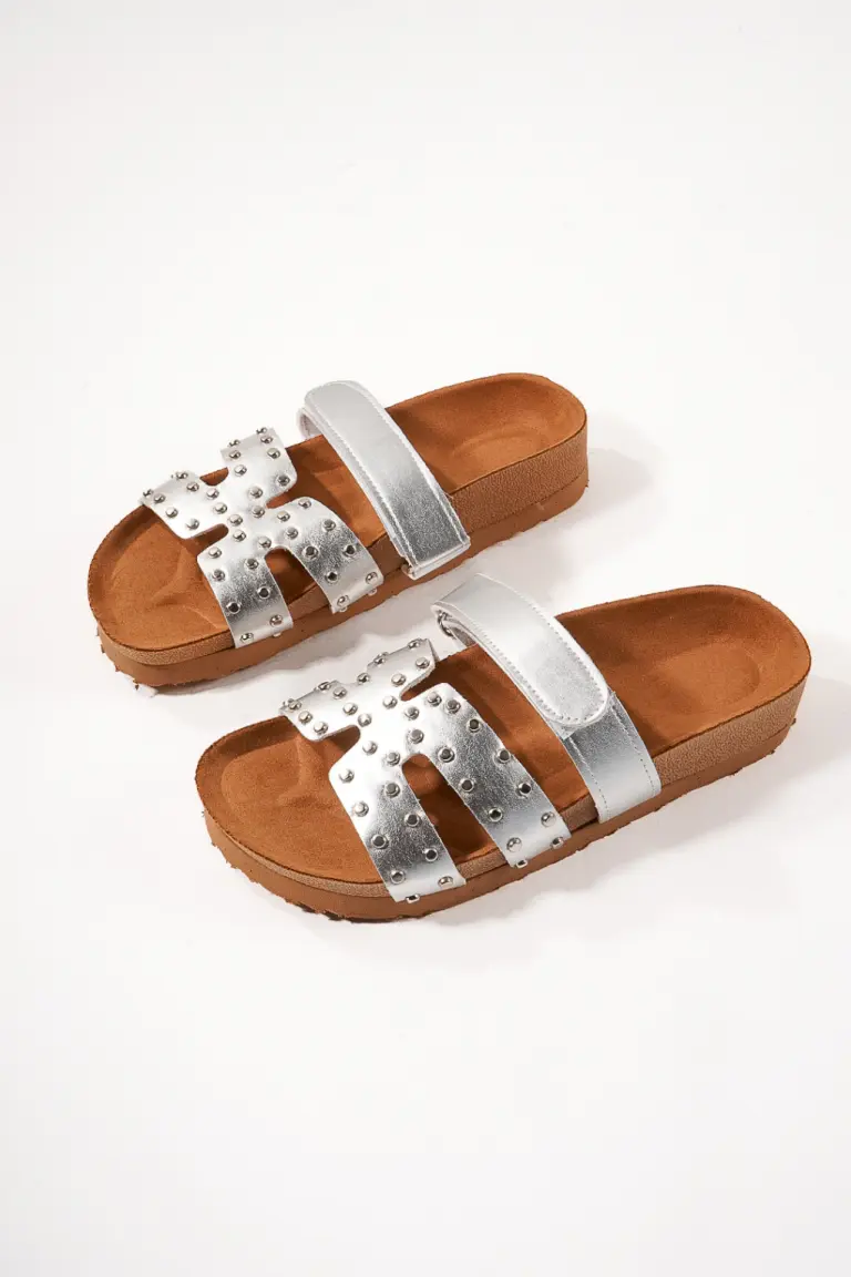 Zueco Tachas Confort de Vita Shoes en Zuecos Planos para argentina