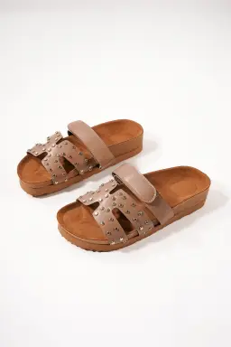 Zueco Tachas Confort de Vita Shoes en Zuecos Planos para argentina