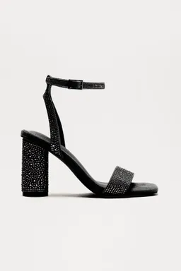 Zapatos elyssa con strass negros de Fashion Nova en Sandalias para argentina