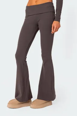 Leggings acampanados coffee break de Edikted en Pantalones para argentina