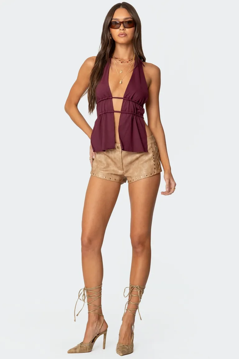 Micro short tachas cuero audrey de Edikted en Shorts para argentina