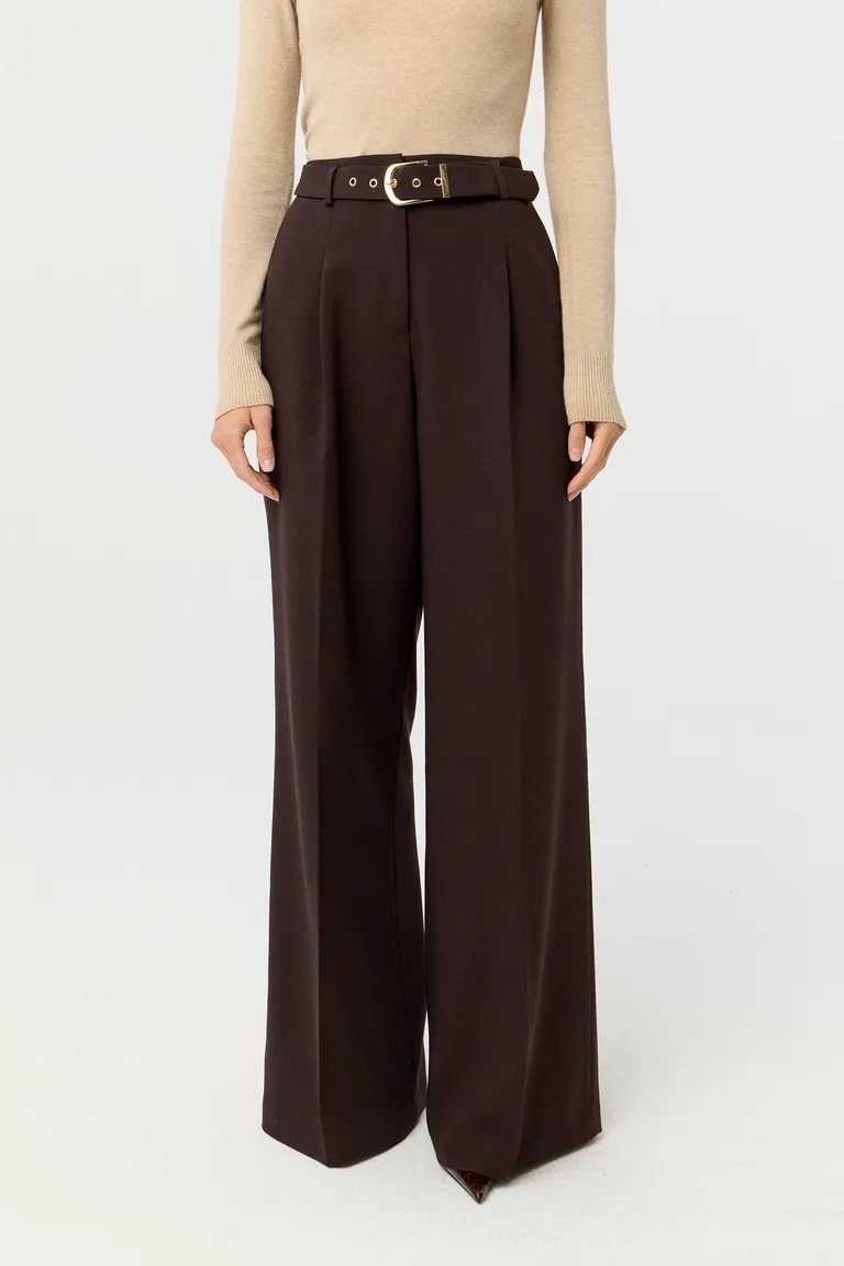 Pantalón de sastrería con pinzas tiro alto y pierna ancha para mujer de Markova en Pantalones para argentina