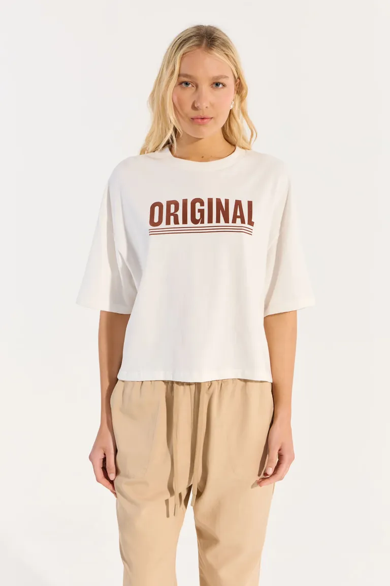 Remera blanca con detalle de estampado en el frente para mujer de Portsaid en Remeras para argentina