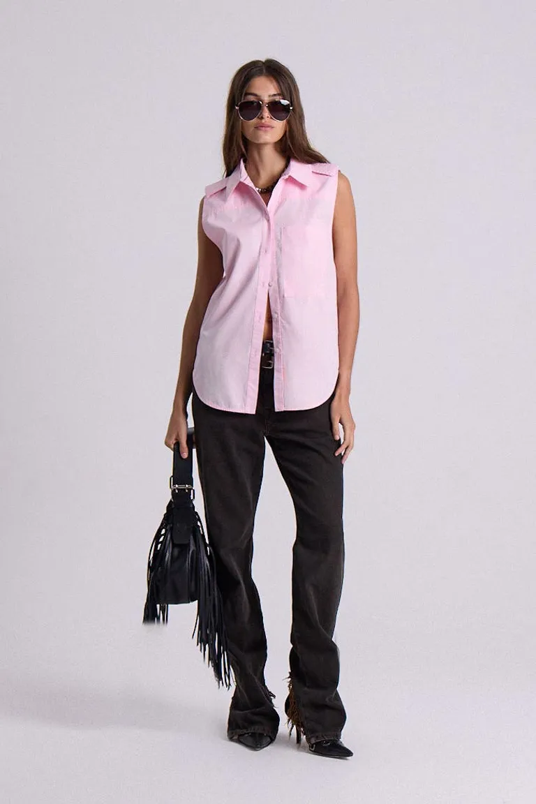 Camisa de poplin rosa sin mangas con detalles de bolsillo y botones de Maria Cher en Camisas para argentina