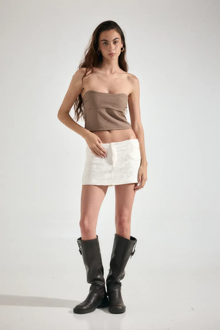 Top sin tirantes en crepe arrugado con cierre en la espalda de Audaz en Tops para argentina