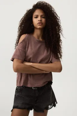 Remera cut out hombros de Lefties en Tops para argentina