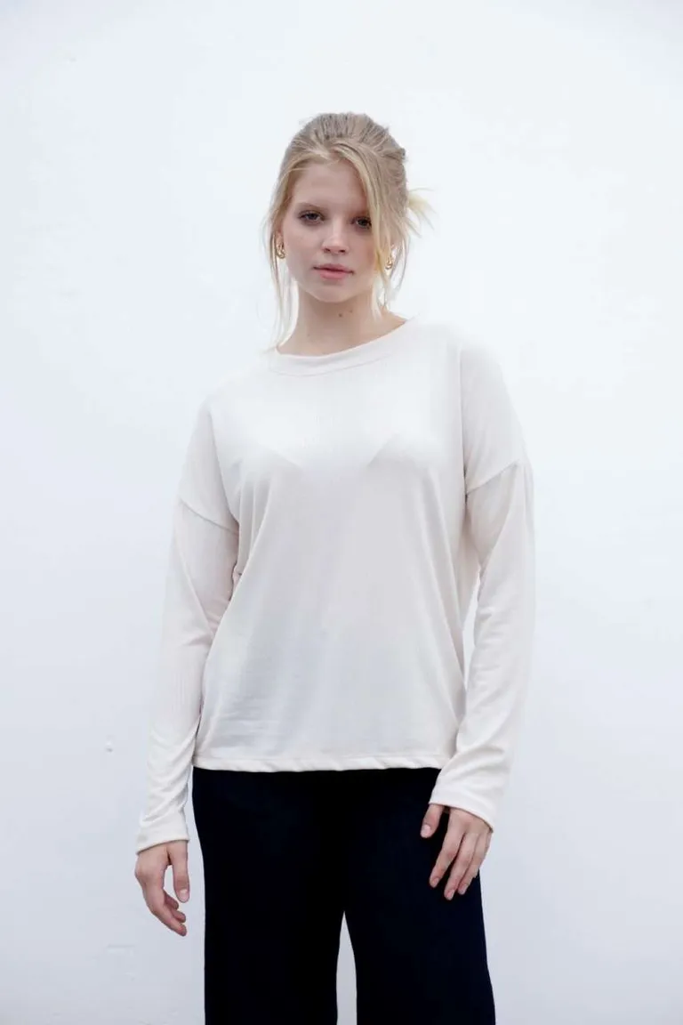 Blusa Elegante con Tajo de Hesed en Blusas para argentina