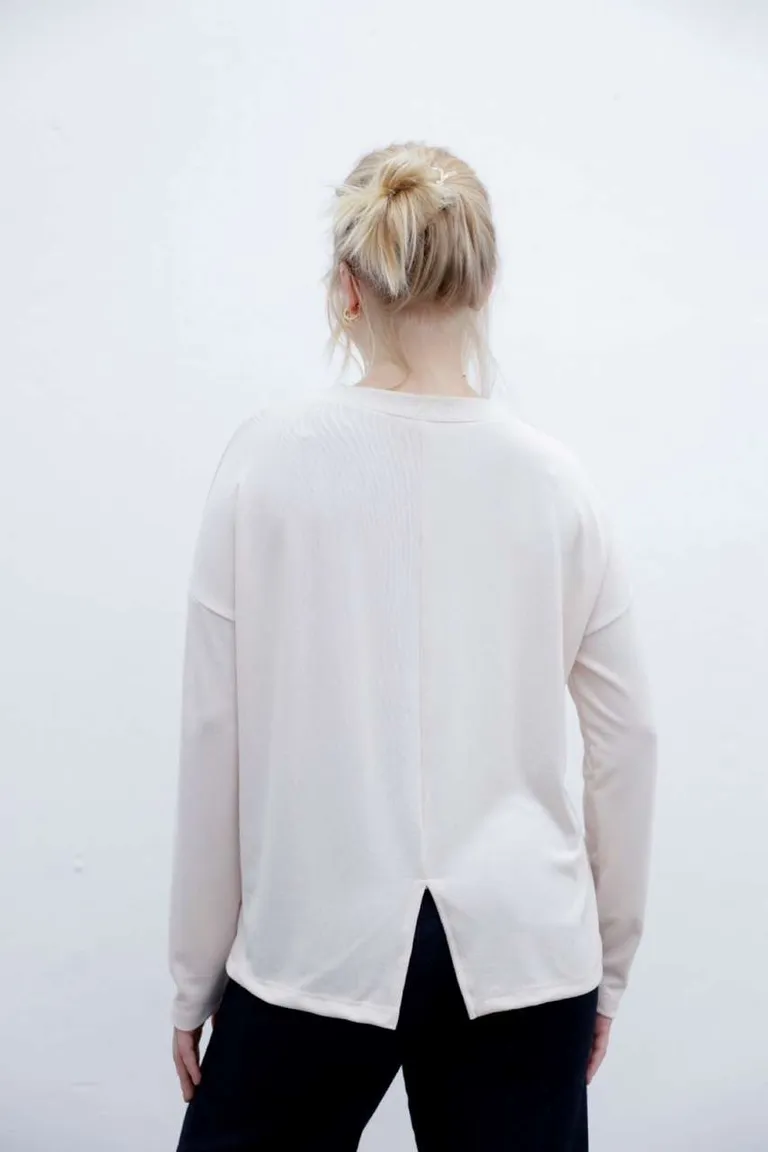 Blusa Elegante con Tajo de Hesed en Blusas para argentina