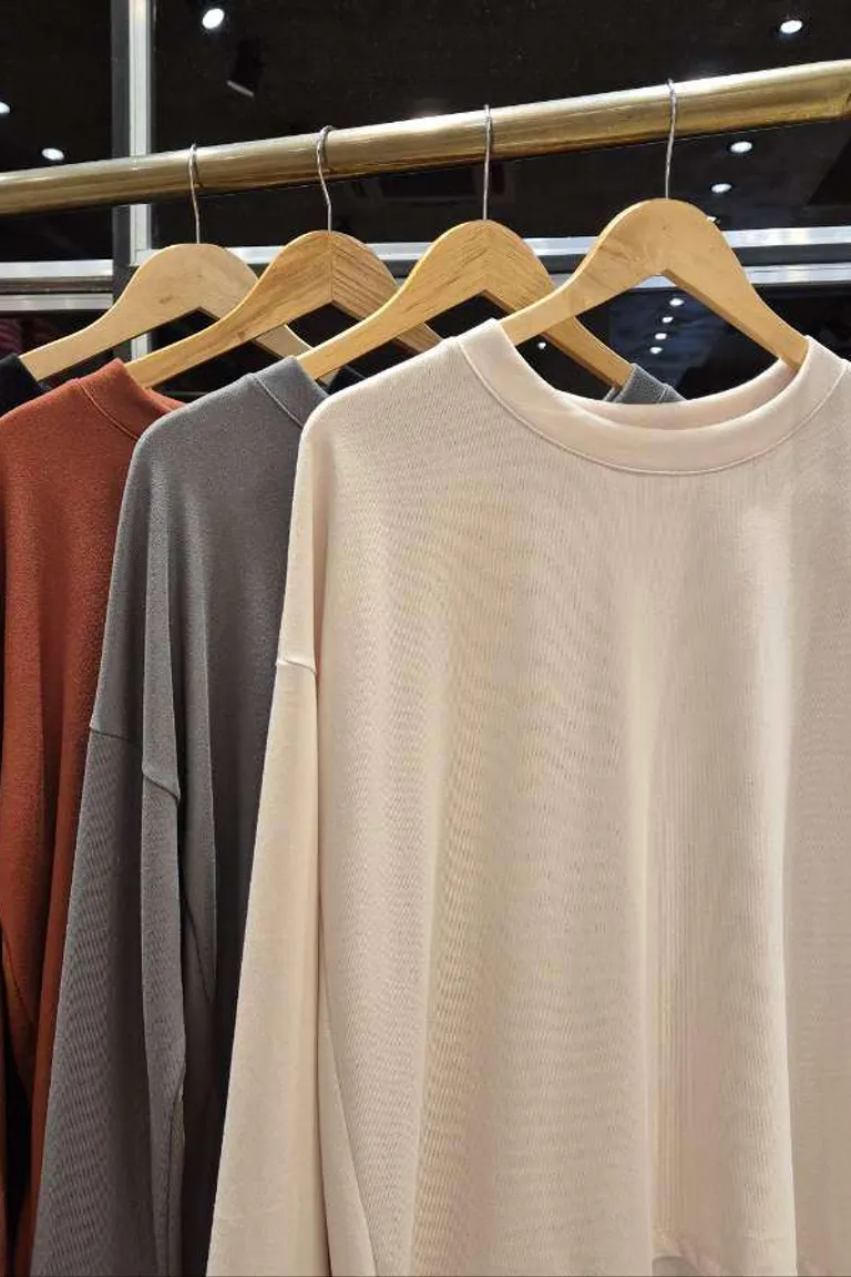 Blusa Elegante con Tajo de Hesed en Blusas para argentina