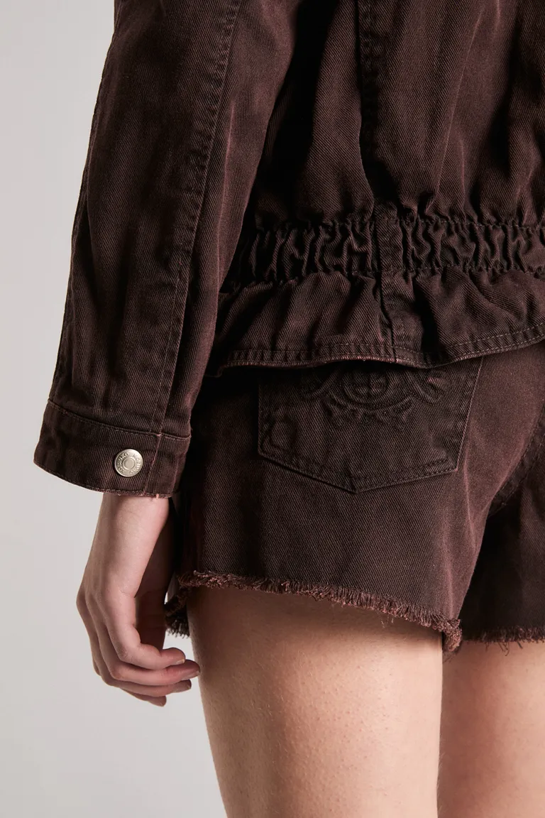 Campera Mocha Mousse de Diseño Único y Ajuste en la Cintura de Kosiuko en Chaquetas para argentina
