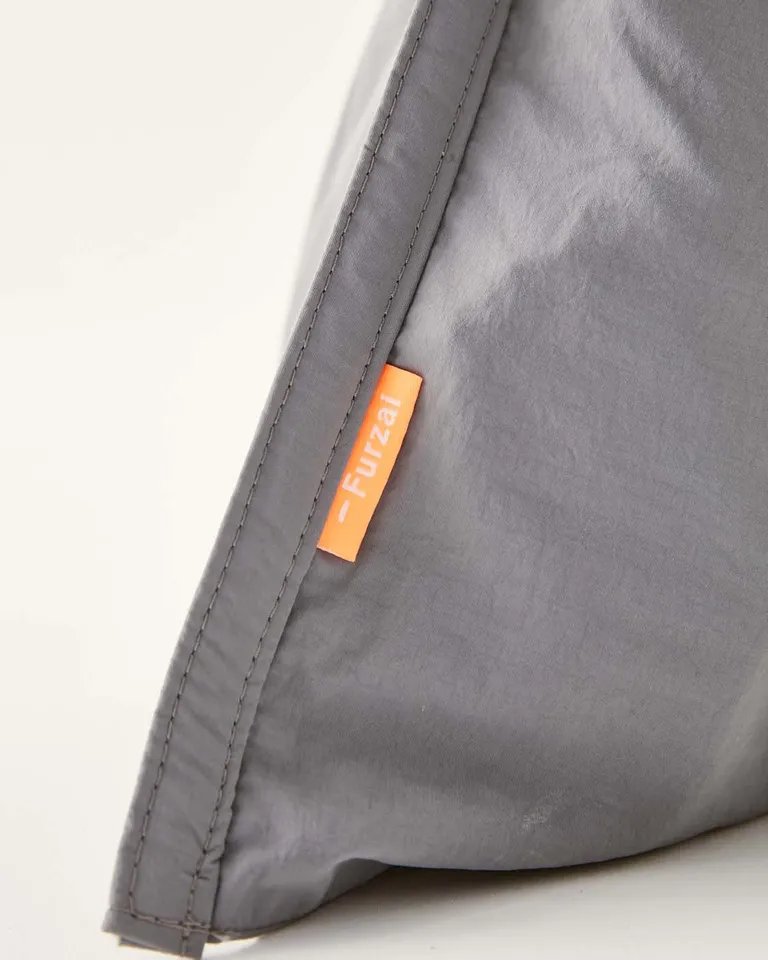 Bolso estilo hobo con compartimento interno y correas amplias para hombro de Furzai en Bolsos y Carteras para argentina