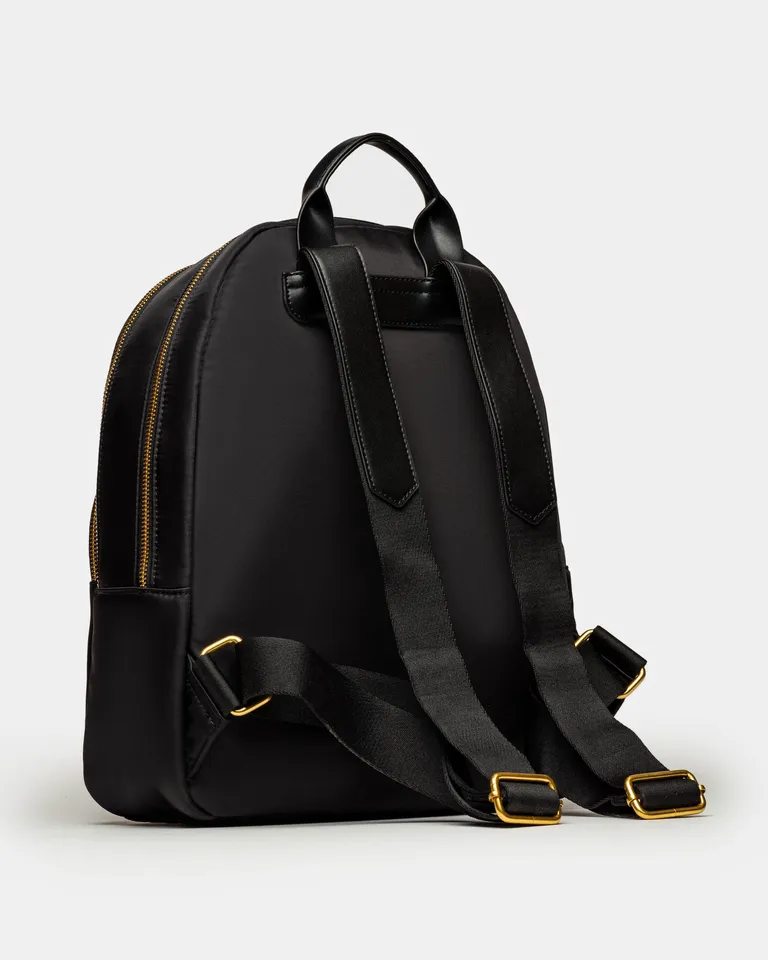 Mochila de nylon negro, elegante y práctica para uso diario y viajes de Prüne en Mochilas para argentina
