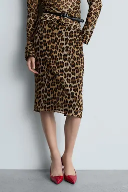 Falda midi leopardo de Mango en Faldas para argentina