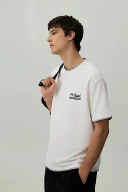 Remera con bordados de Lefties en Remeras y Polos para argentina