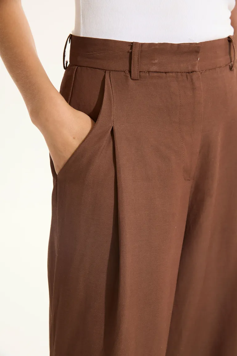 Pantalón ancho y cómodo de corte holgado en un elegante tono marrón de Portsaid en Pantalones para argentina