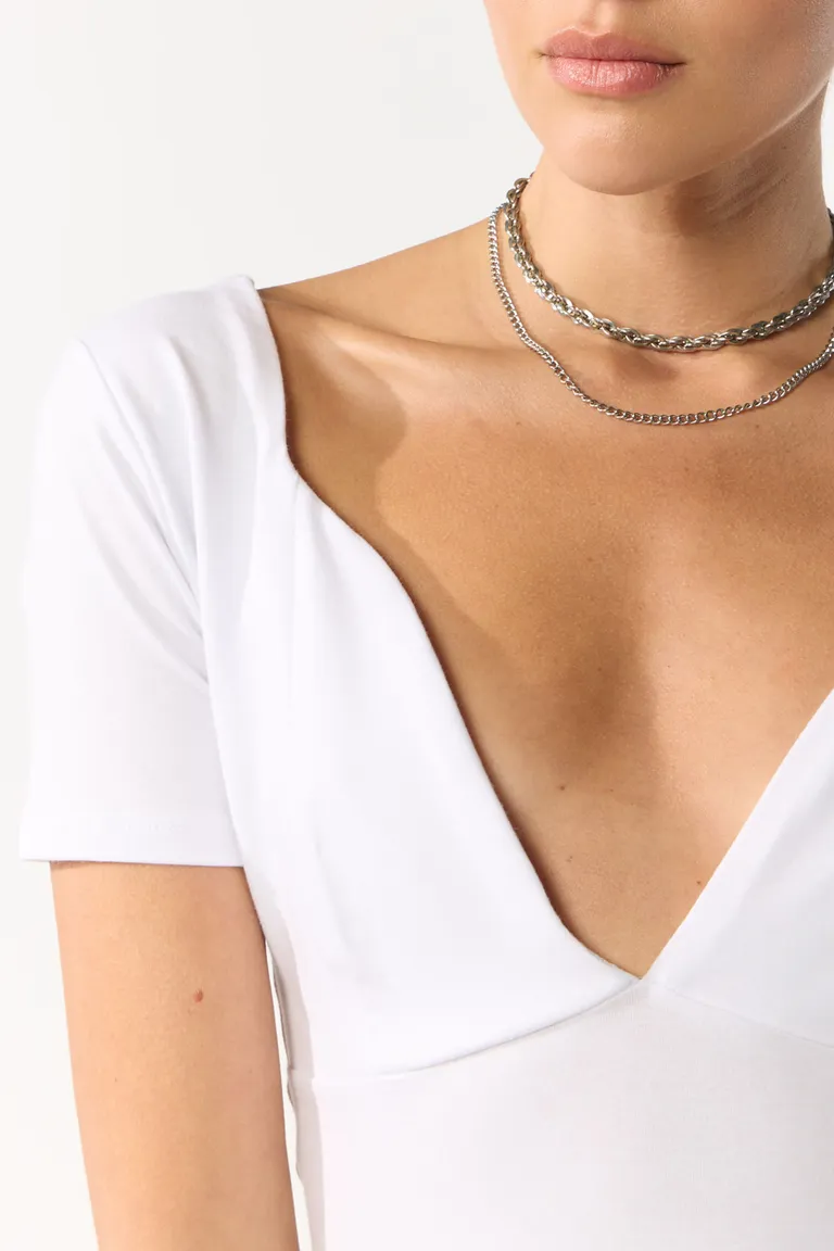 Remera de escote en V en tela de punto para mujer de Cuesta Blanca en Remeras para argentina