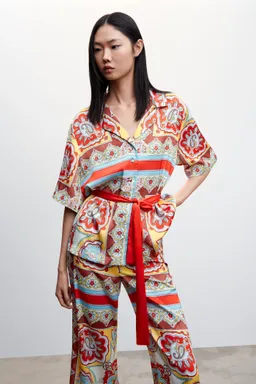 Pantalón estampado barroco de Mango en Pantalones para argentina