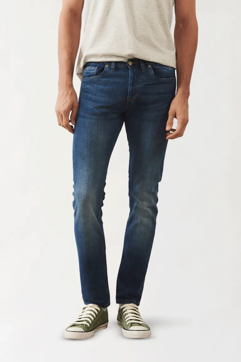 Pantalón de mezclilla de corte estándar, diseño resistente y moderno de Bensimon en Pantalones para argentina