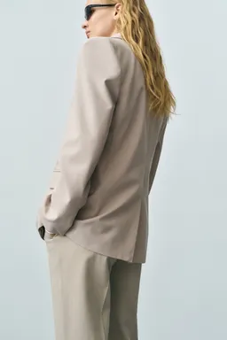 Blazer recta estructura de Mango en Blazers para argentina