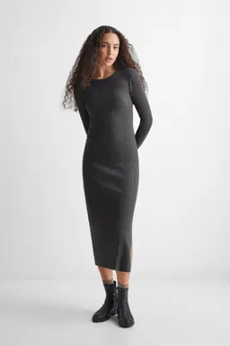 Vestido midi canalé de Mango Teen en Vestidos para argentina