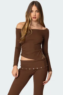 Top asimétrico tachas aries de Edikted en Tops para argentina