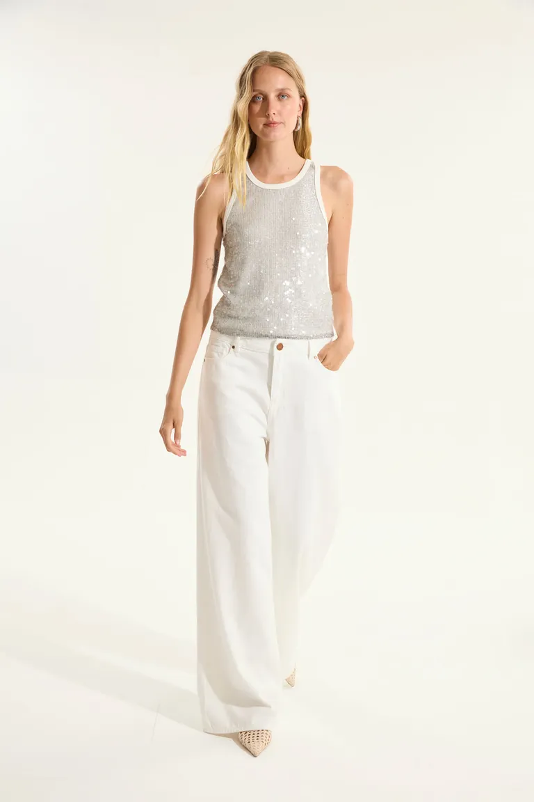 Musculosa blanca con tela de red y lentejuelas en el frente de Portsaid en Tops para argentina