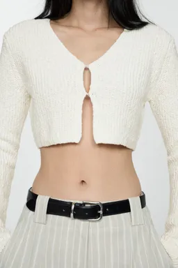 Cárdigan crop punto de Mango en Buzos y Sweaters para argentina