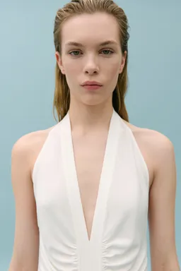 Vestido halter drapeado abertura de Mango en Vestidos para argentina