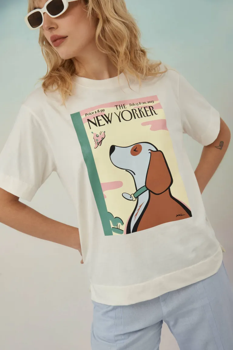 Remera con estampado de la revista New Yorker - Prenda versátil y de tendencia de Apricot en Remeras para argentina