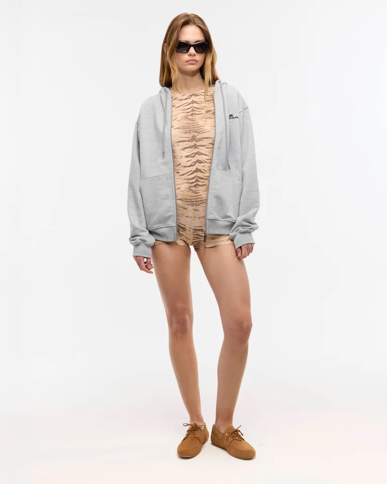 Buzo con capucha y bolsillo canguro, corte boxy y acabado rústico de Ay Not Dead en Buzos y Sweaters para argentina