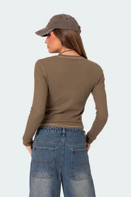 Remera canalé army wife de Edikted en Remeras para argentina