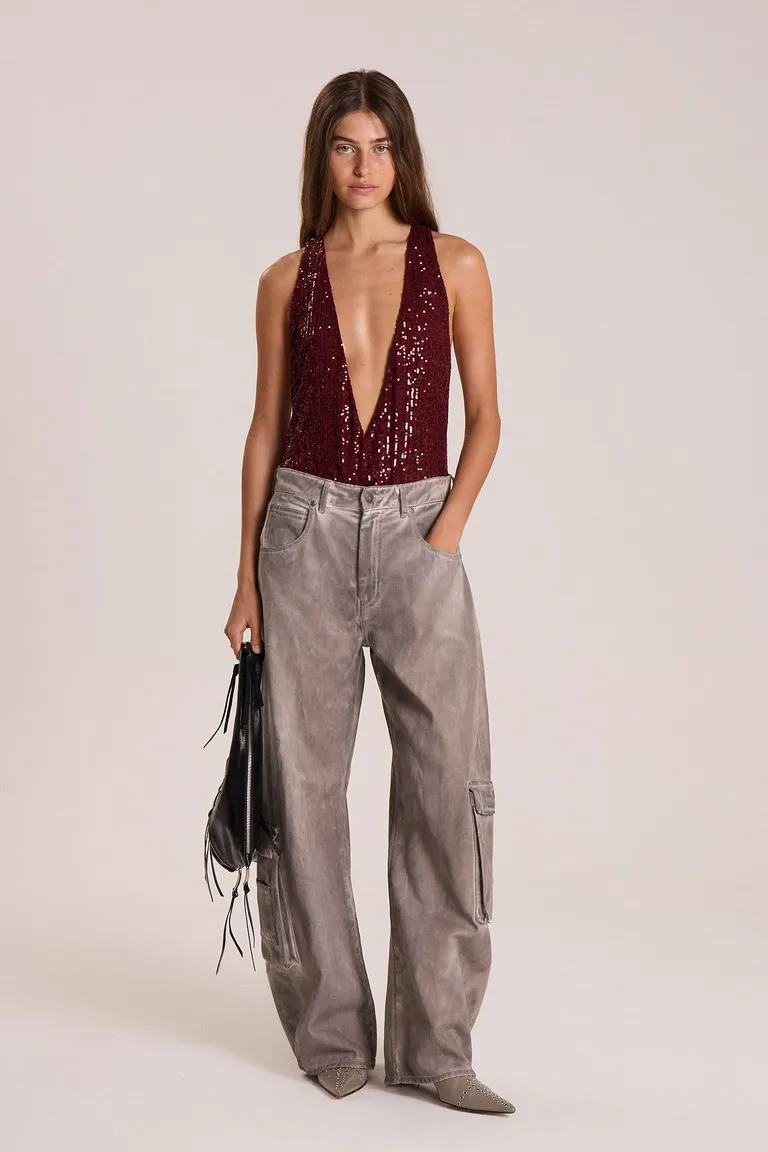 Cuerpo de lentejuelas bordó, un complemento perfecto para tu look de fiesta de Maria Cher en Bodies para argentina